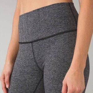 Lululemon Speed Up Tight 28"